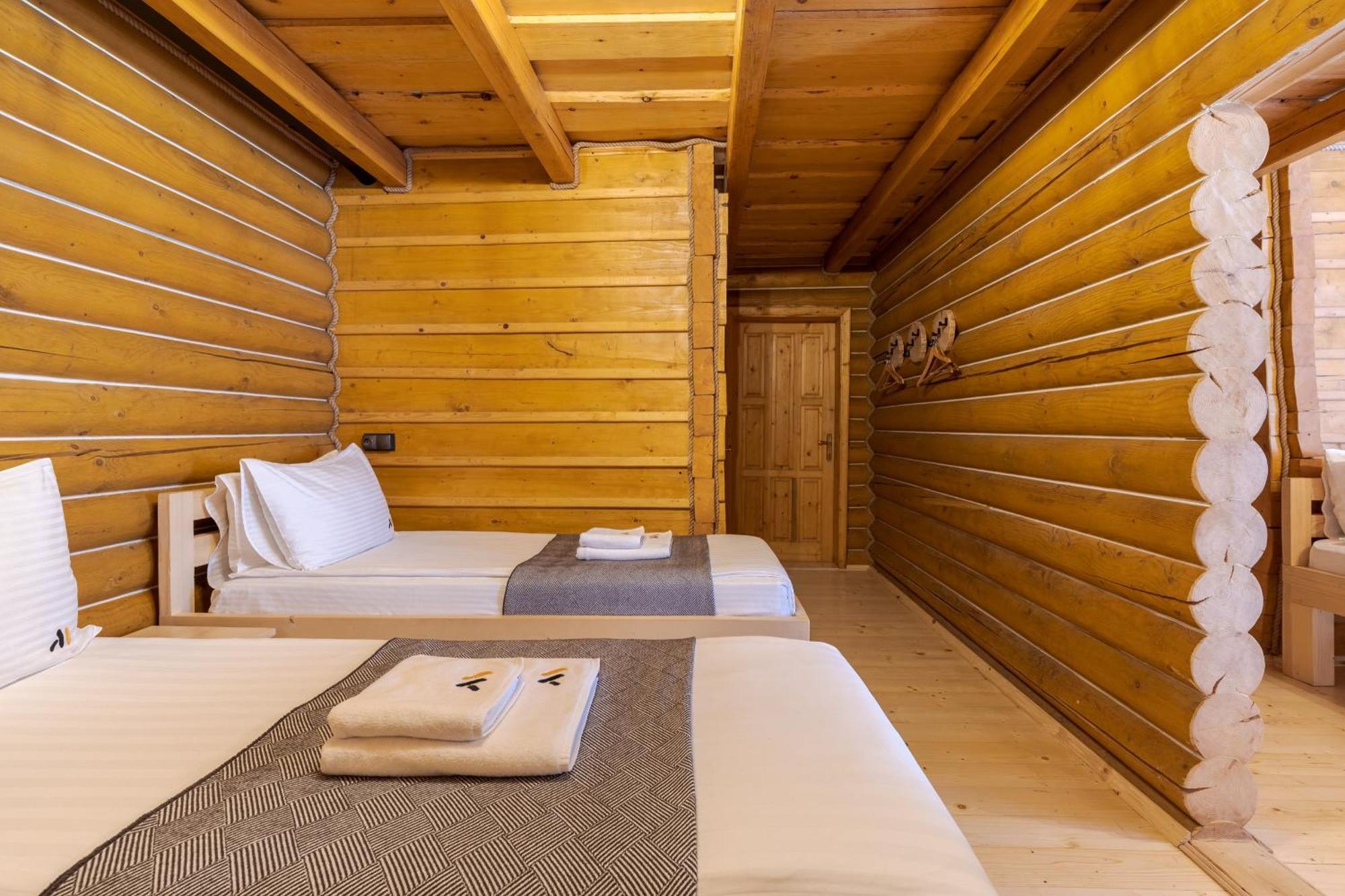 Gremi Hotel Dragobrat Bagian luar foto