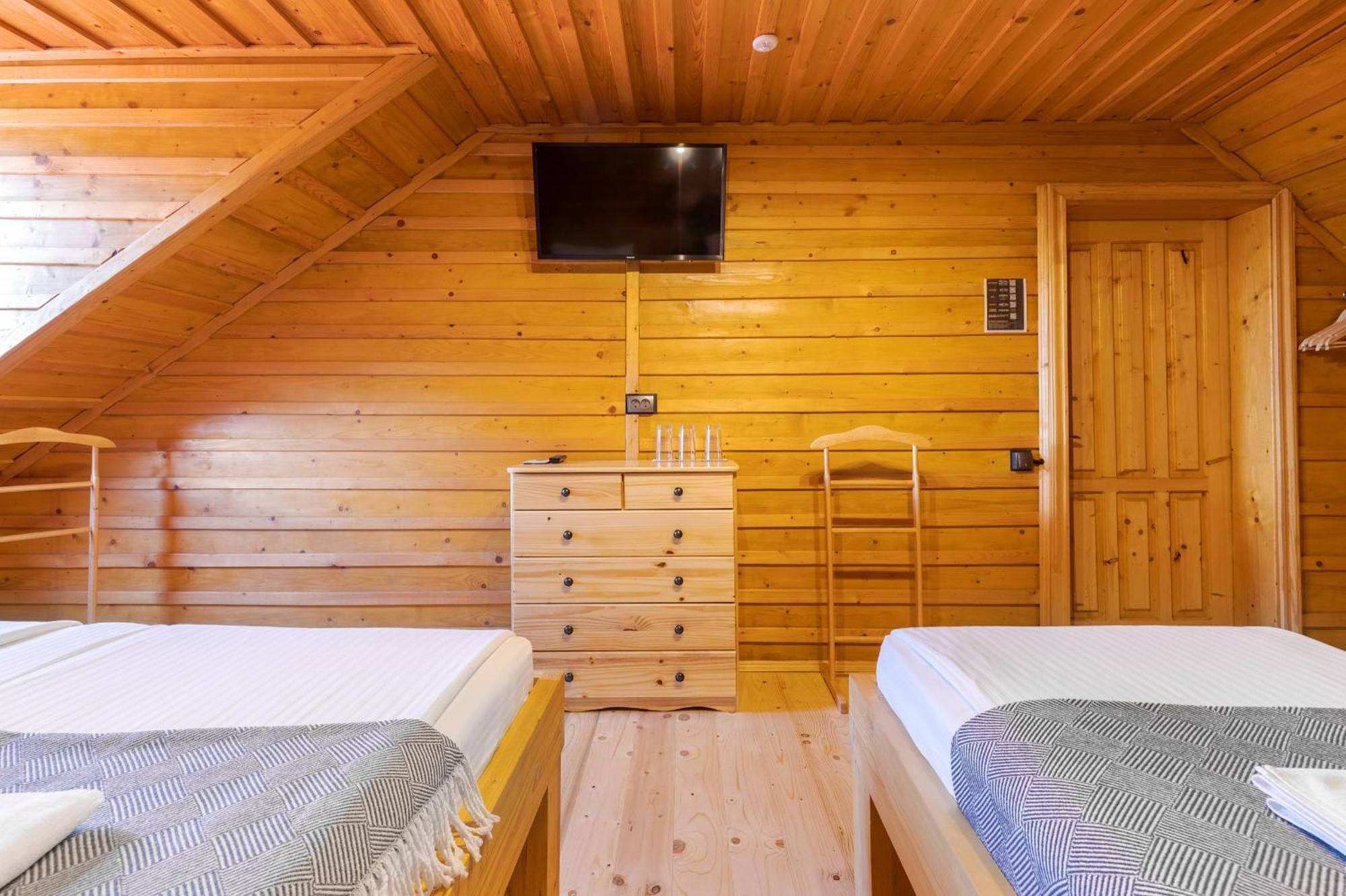 Gremi Hotel Dragobrat Bagian luar foto