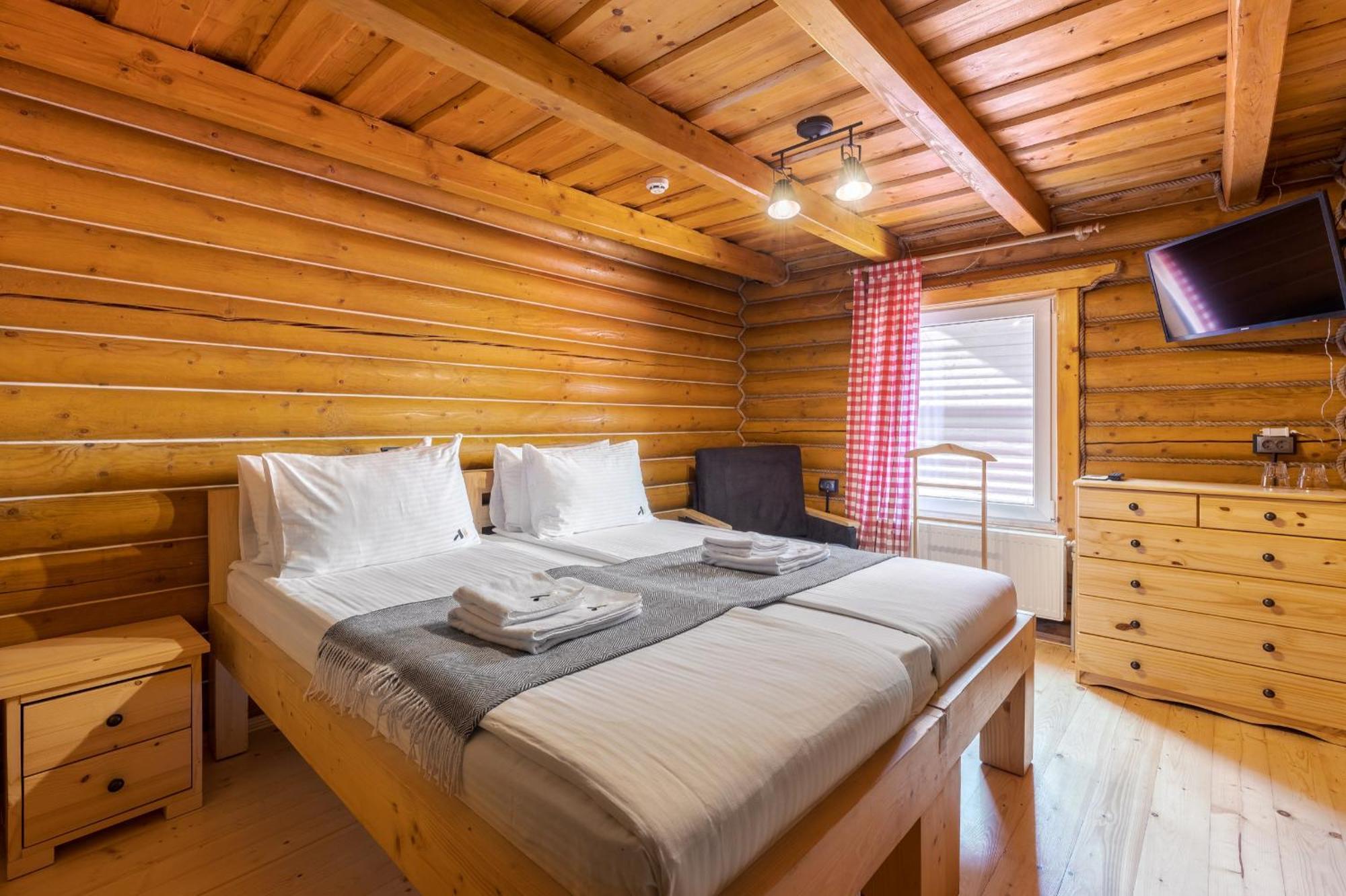 Gremi Hotel Dragobrat Bagian luar foto