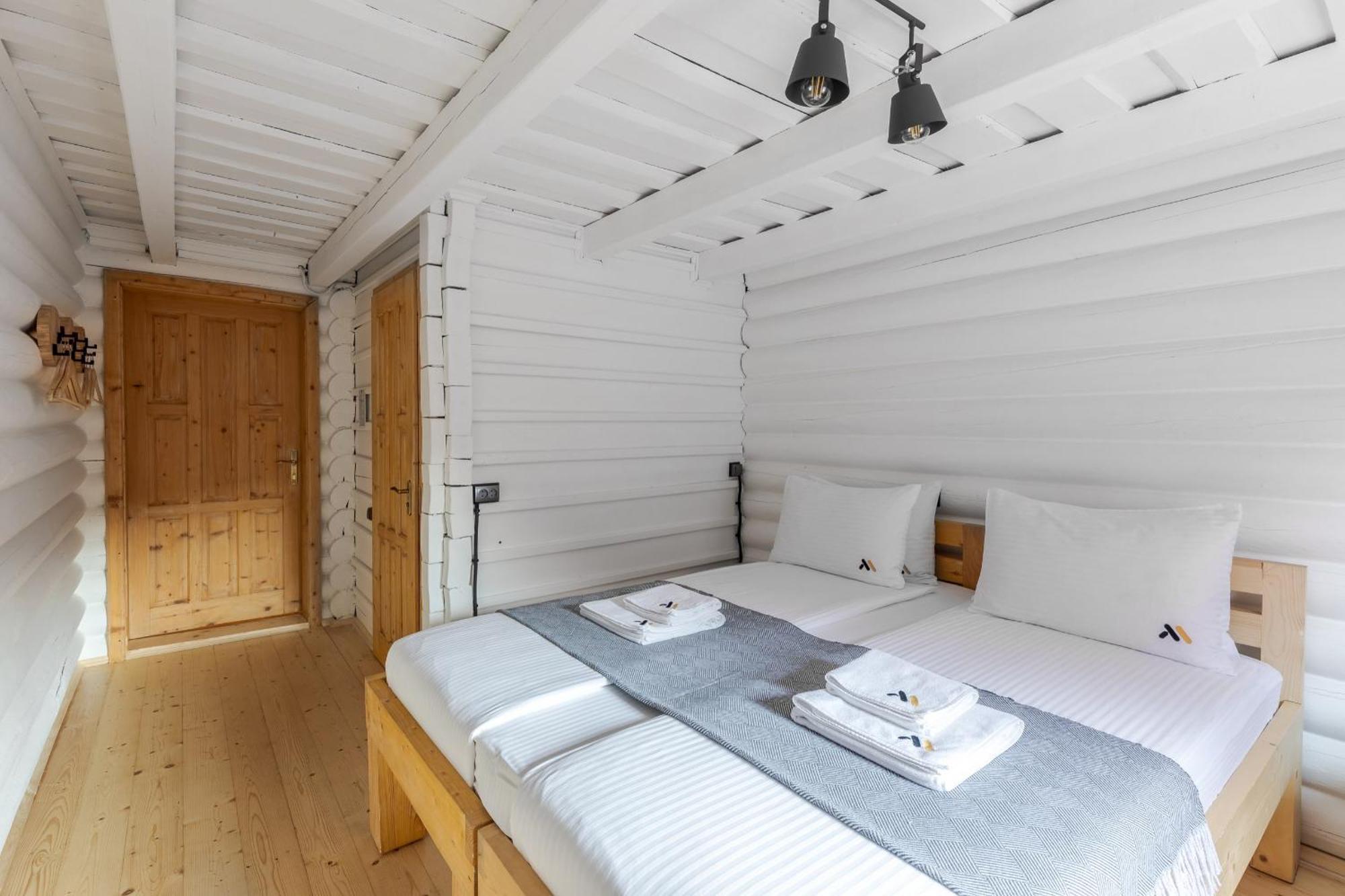 Gremi Hotel Dragobrat Bagian luar foto